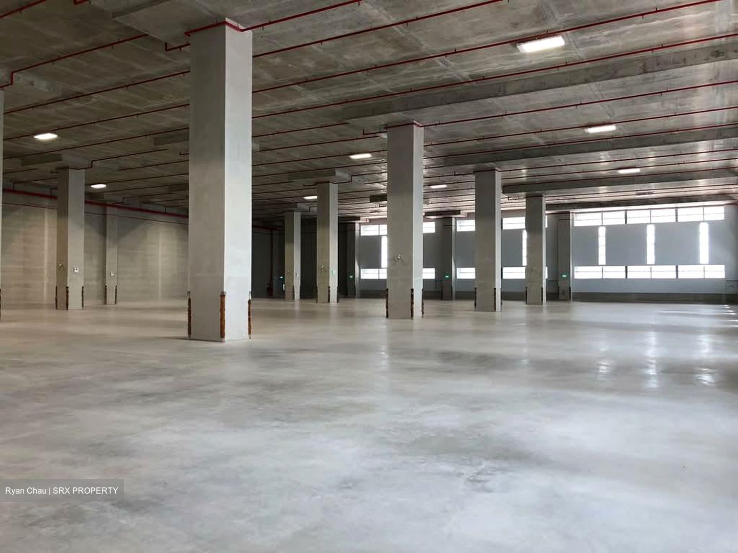 Gul Circle (D22), Warehouse #565259651